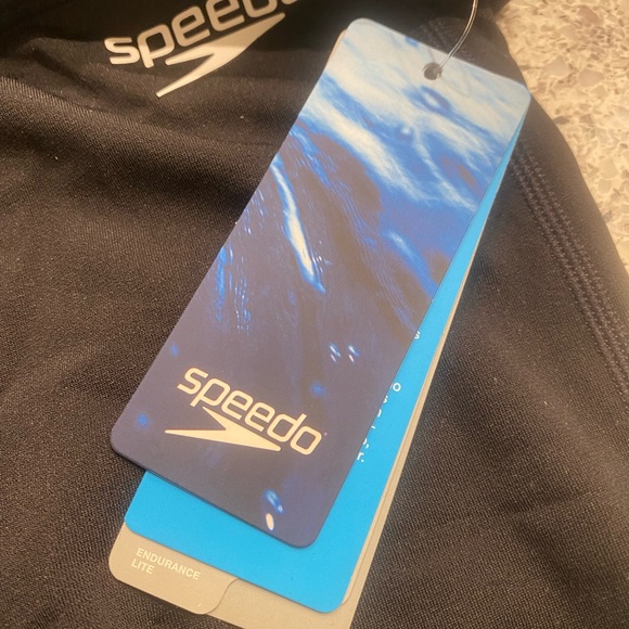 Speedo men Canada 🇨🇦 Olympic jammer. NWT. 32. - Picture 3 of 12